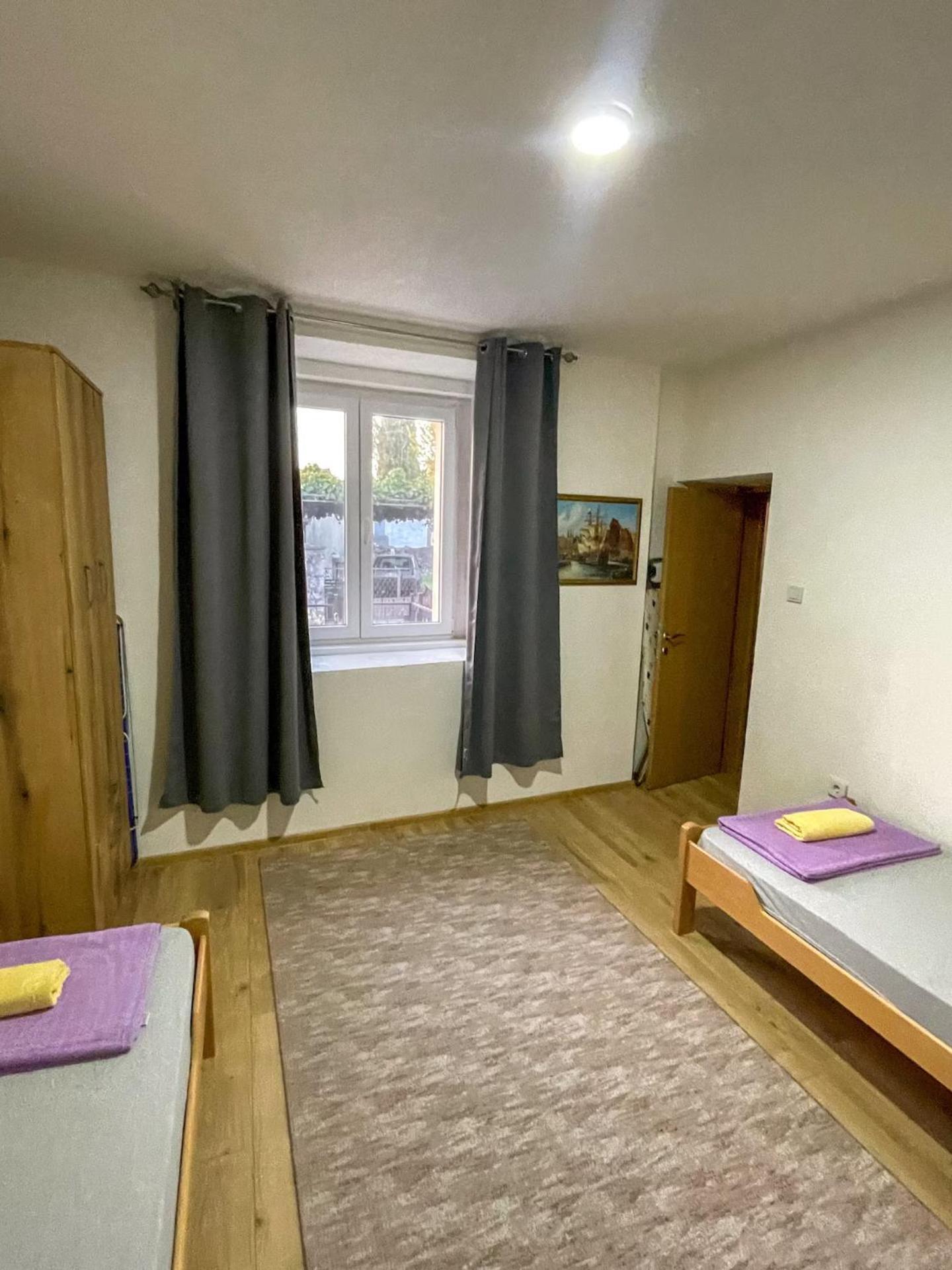 Old Town Oasis Apartment Podgoriţa Exterior foto